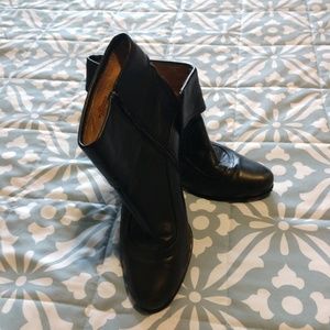 Ladies ankle boots